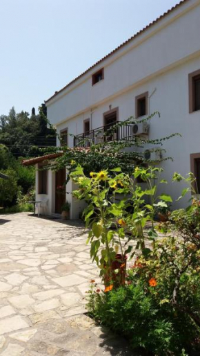 Отель Alekos Rooms and Apartments  Коккари